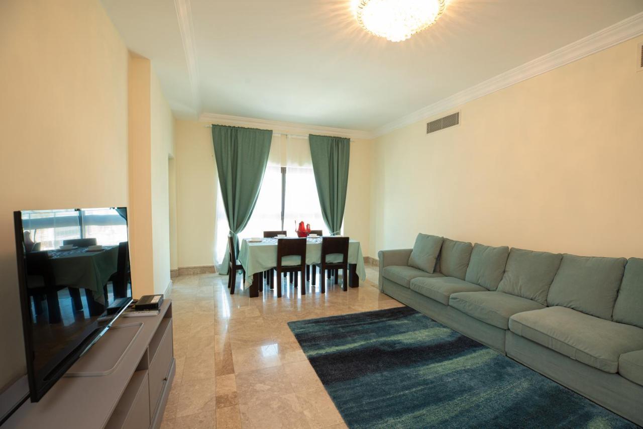 Gorgeous 2Br In Fairmont Apartamento Dubai Exterior foto