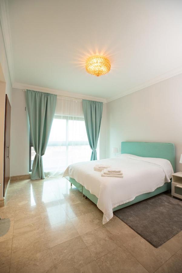 Gorgeous 2Br In Fairmont Apartamento Dubai Exterior foto
