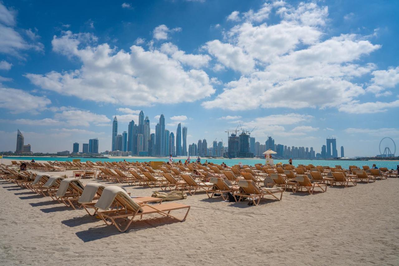 Gorgeous 2Br In Fairmont Apartamento Dubai Exterior foto