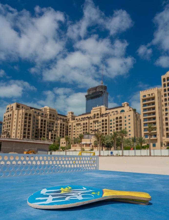 Gorgeous 2Br In Fairmont Apartamento Dubai Exterior foto