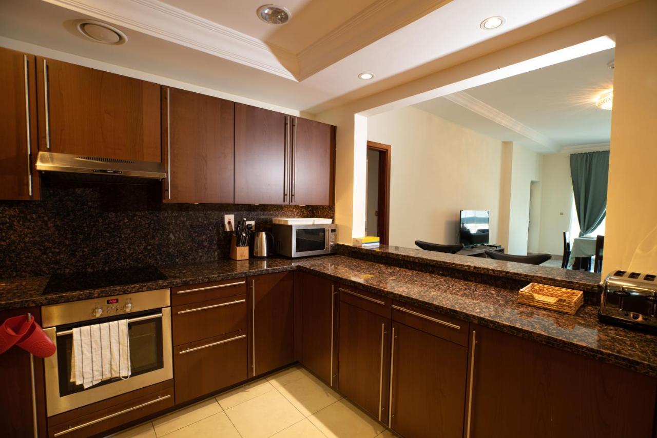 Gorgeous 2Br In Fairmont Apartamento Dubai Exterior foto